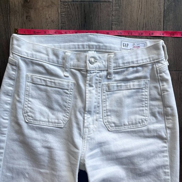 GAP 70s Flare High Rise White Pants Raw Hem Size 26 / 2 Boho Style - Picture 5 of 6